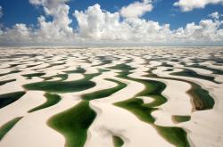 开云体育在线-错位时空，当战车炮塔穆勒轰入桑巴与格子军的禁区