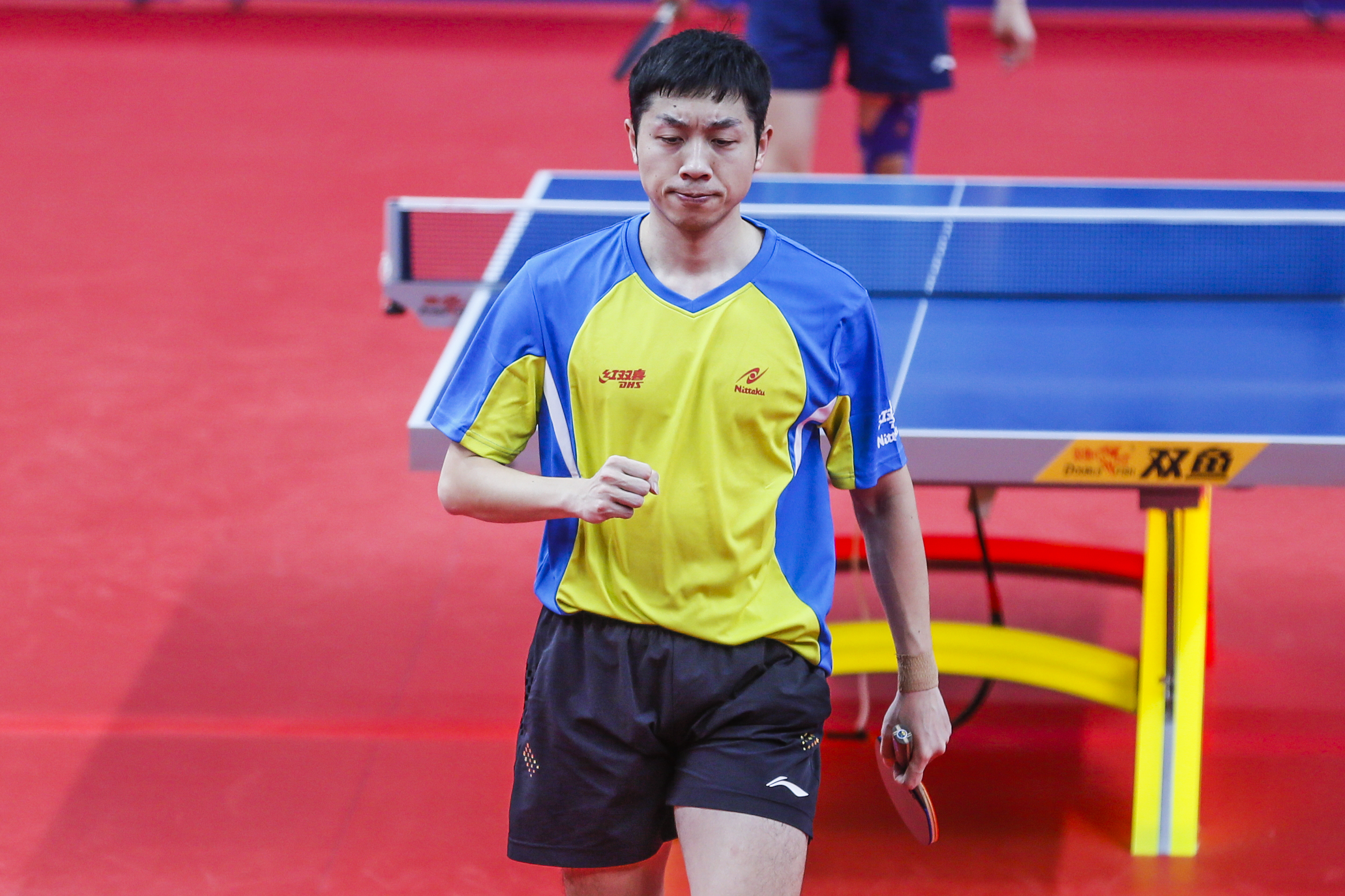 中国乒乓球队强势英国乒乓球队，许昕爆发神勇的简单介绍