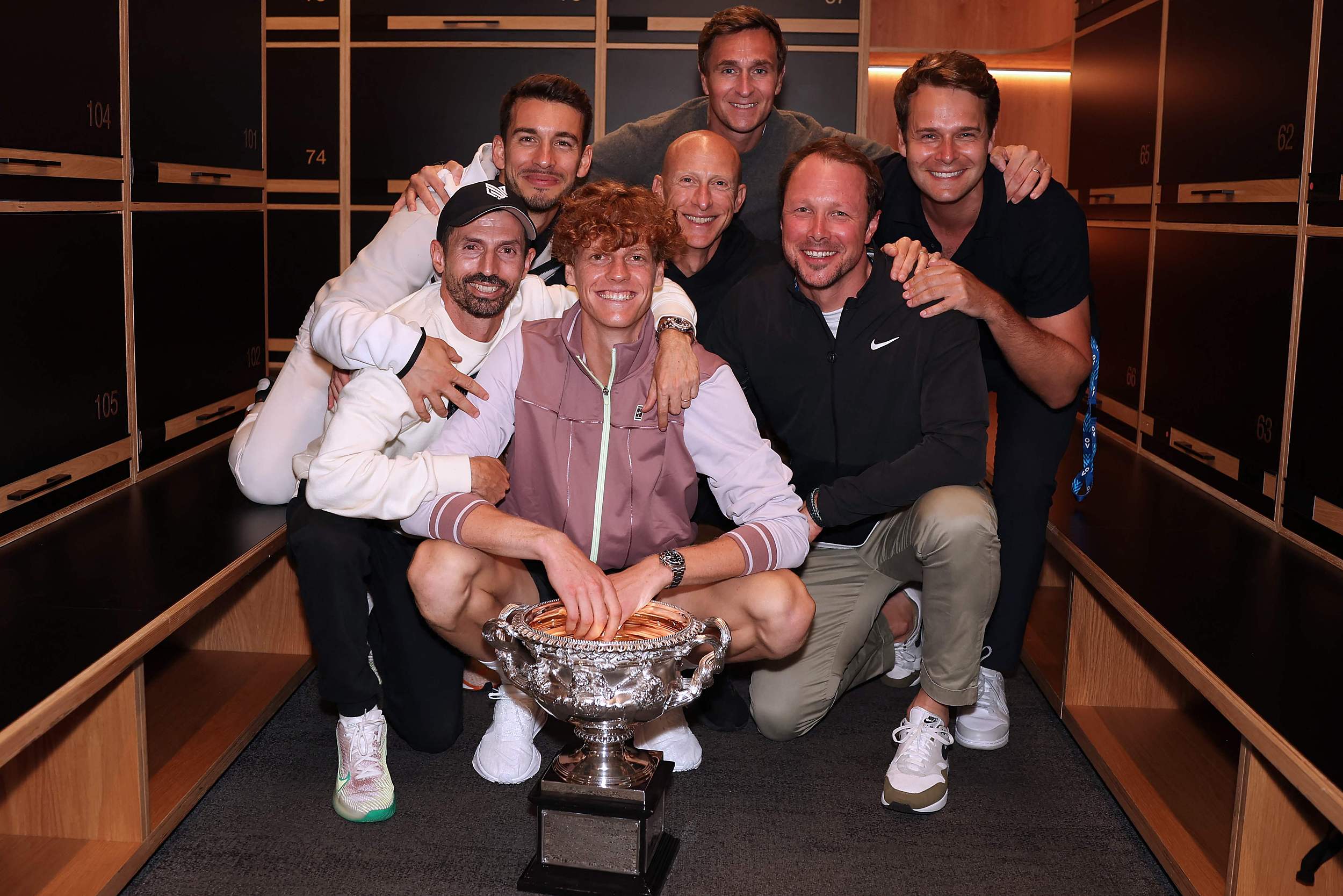 年终总决赛碾压澳网,辛纳扛起全队 年终总决赛碾压澳网,辛纳扛起全队