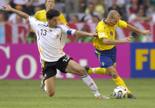 马来西亚队翻盘德国队，黄鸭组合点燃赛场