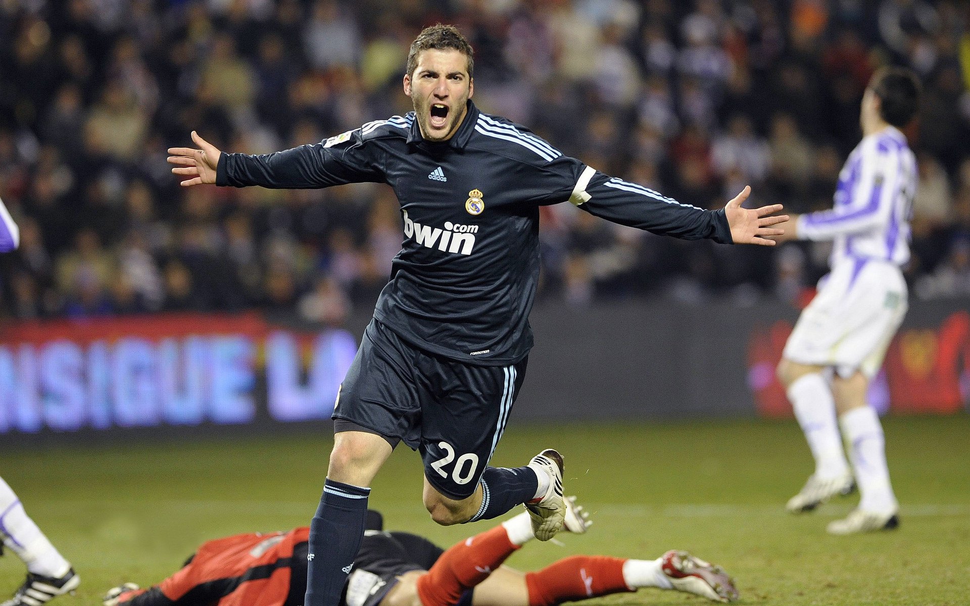 班凯罗末节统治攻防，猛龙险胜吉林迎关键一胜