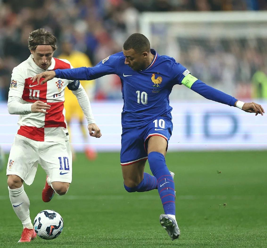 欧冠半决赛焦点战,克罗地亚冲垮法国 欧冠半决赛焦点战,克罗地亚冲垮法国