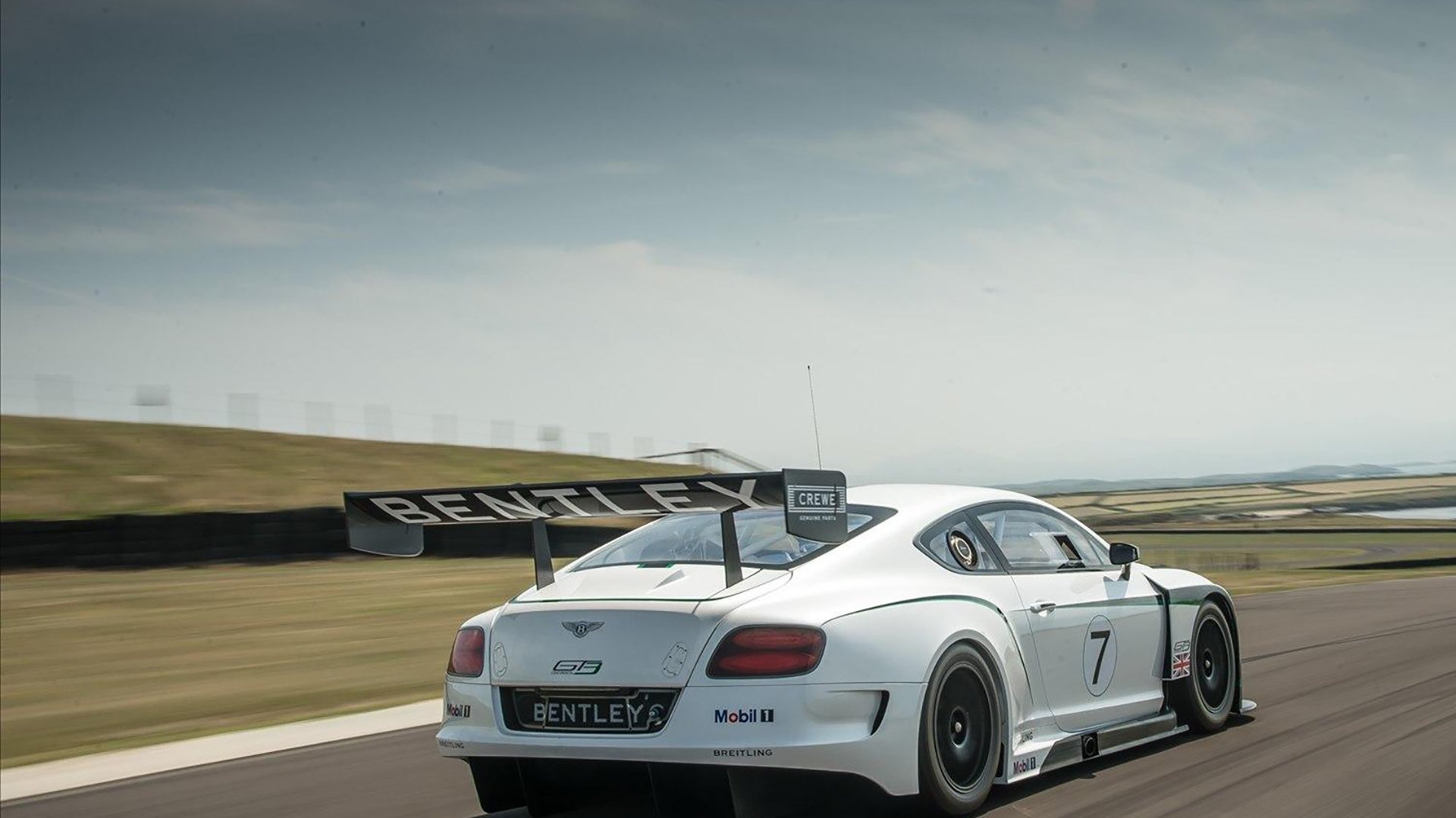 从贝蒂斯封锁到总决赛战场，高压策略如何决定胜负的天平？